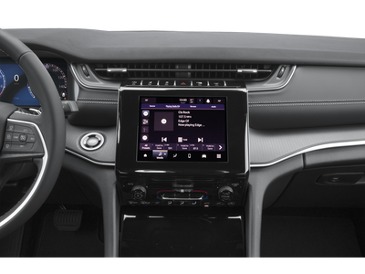 2027 Jeep Grand Cherokee Laredo