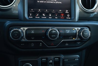 2023 Jeep Wrangler 4-Door Sahara 4x4