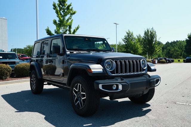 2025 Jeep Wrangler 4-Door Sahara 4x4