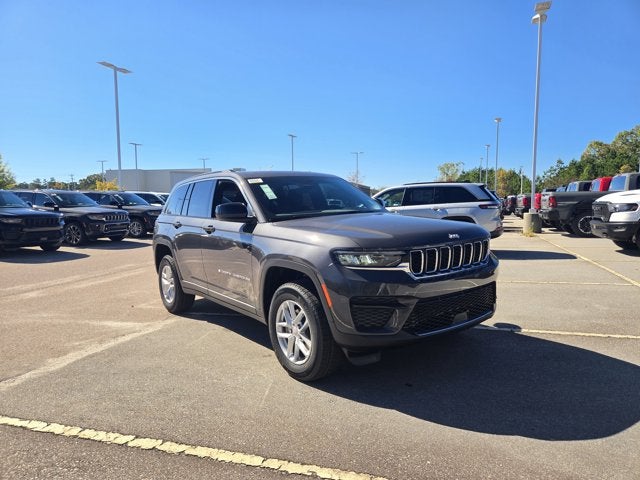 2025 Jeep Grand Cherokee GRAND CHEROKEE LAREDO X 4X2