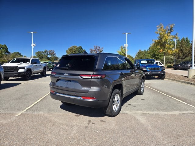 2025 Jeep Grand Cherokee GRAND CHEROKEE LAREDO X 4X2