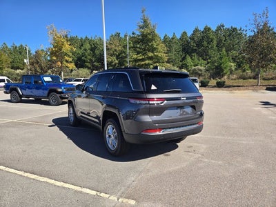 2025 Jeep Grand Cherokee GRAND CHEROKEE LAREDO X 4X2