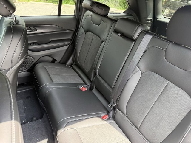 2025 Jeep Grand Cherokee GRAND CHEROKEE ALTITUDE 4X2