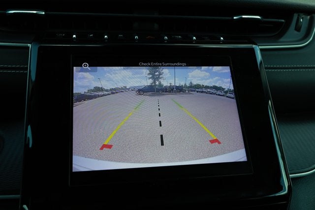 2023 Jeep Grand Cherokee Laredo 4x2