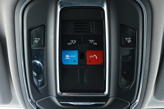 2023 Jeep Grand Cherokee Laredo 4x2