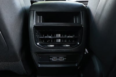 2023 Jeep Grand Cherokee Laredo 4x2