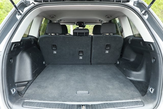 2023 Jeep Grand Cherokee Laredo 4x2
