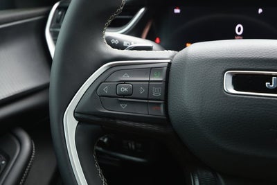 2025 Jeep Grand Cherokee GRAND CHEROKEE LAREDO X 4X2