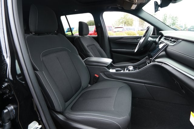 2025 Jeep Grand Cherokee GRAND CHEROKEE LAREDO X 4X2