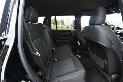 2025 Jeep Grand Cherokee GRAND CHEROKEE LAREDO X 4X2