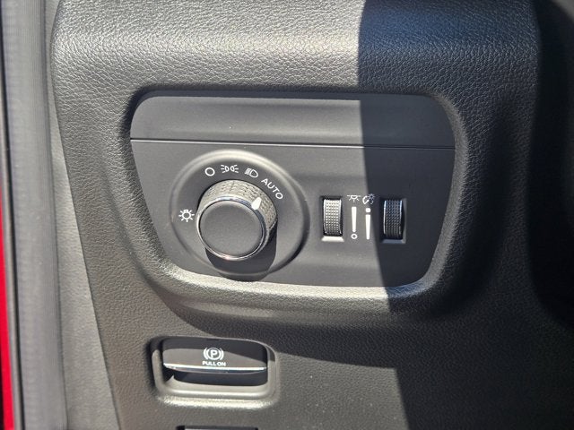 2025 Jeep Grand Cherokee GRAND CHEROKEE LAREDO X 4X2