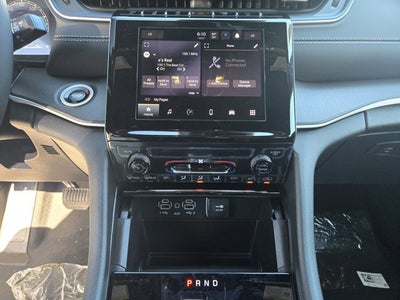 2025 Jeep Grand Cherokee GRAND CHEROKEE LAREDO X 4X2