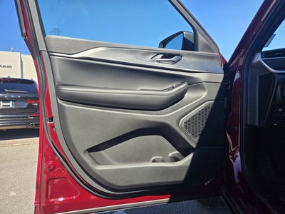 2025 Jeep Grand Cherokee GRAND CHEROKEE LAREDO X 4X2