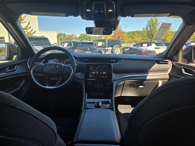 2025 Jeep Grand Cherokee GRAND CHEROKEE LAREDO X 4X2