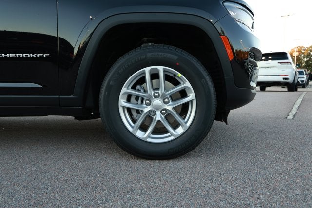 2025 Jeep Grand Cherokee GRAND CHEROKEE LAREDO X 4X2