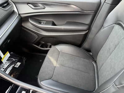 2025 Jeep Grand Cherokee GRAND CHEROKEE ALTITUDE 4X2