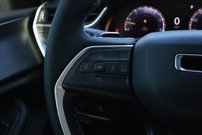 2025 Jeep Grand Cherokee GRAND CHEROKEE LAREDO X 4X2