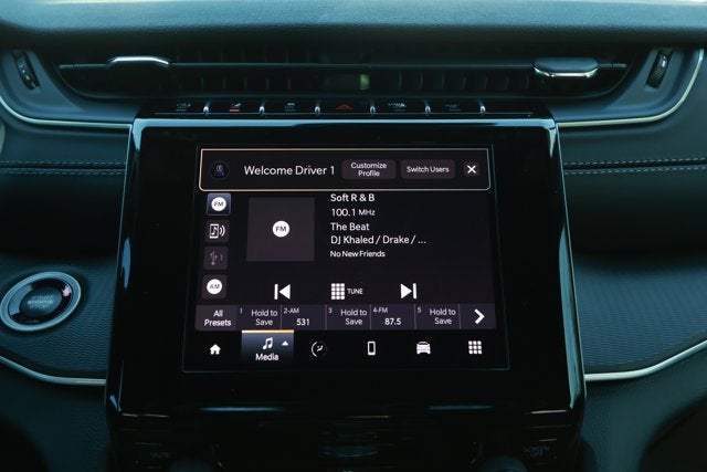 2025 Jeep Grand Cherokee GRAND CHEROKEE LAREDO X 4X2