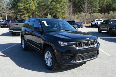 2025 Jeep Grand Cherokee GRAND CHEROKEE LAREDO X 4X2