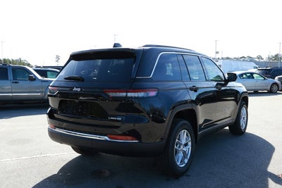 2025 Jeep Grand Cherokee GRAND CHEROKEE LAREDO X 4X2