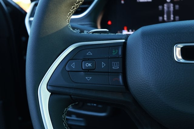 2025 Jeep Grand Cherokee GRAND CHEROKEE LAREDO X 4X2