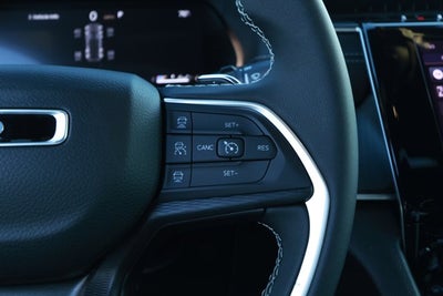 2025 Jeep Grand Cherokee GRAND CHEROKEE LAREDO X 4X2