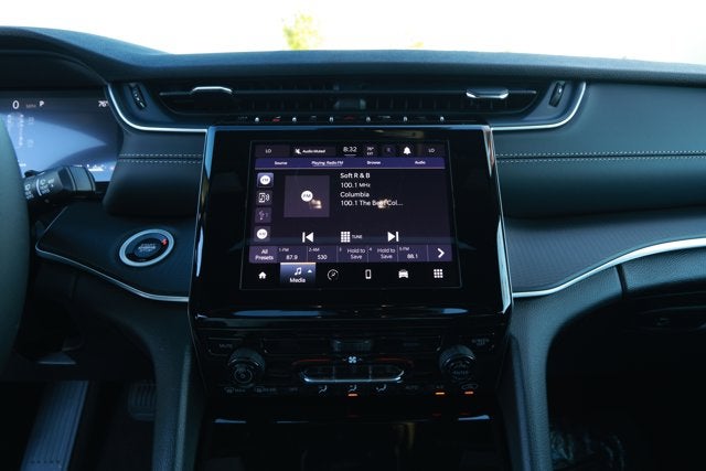 2025 Jeep Grand Cherokee GRAND CHEROKEE LAREDO X 4X2