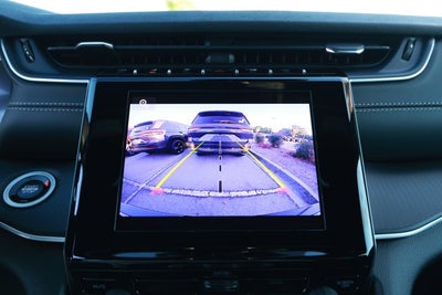 2025 Jeep Grand Cherokee GRAND CHEROKEE LAREDO X 4X2