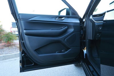 2025 Jeep Grand Cherokee GRAND CHEROKEE LAREDO X 4X2