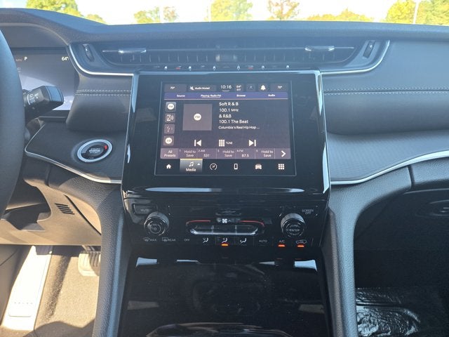 2025 Jeep Grand Cherokee GRAND CHEROKEE LAREDO X 4X2