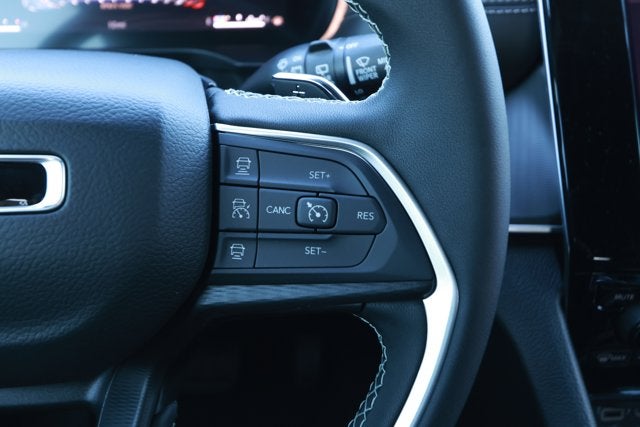 2025 Jeep Grand Cherokee GRAND CHEROKEE LAREDO X 4X2