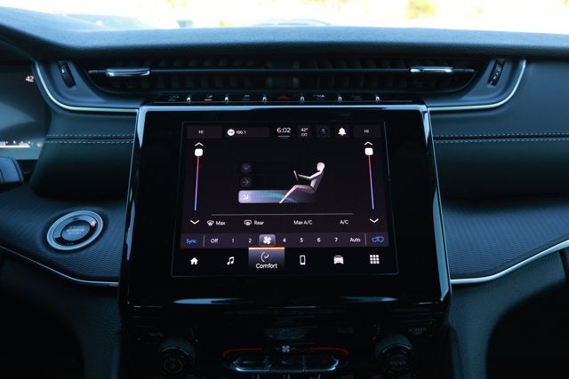 2025 Jeep Grand Cherokee GRAND CHEROKEE LAREDO X 4X2