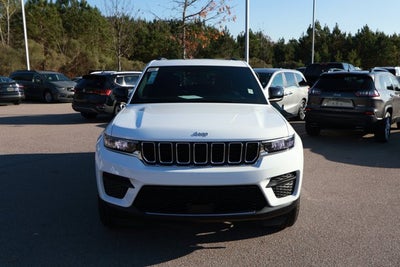 2025 Jeep Grand Cherokee GRAND CHEROKEE LAREDO X 4X2