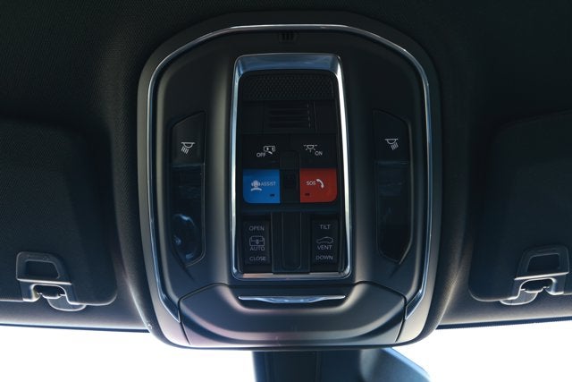 2025 Jeep Grand Cherokee GRAND CHEROKEE LAREDO X 4X2