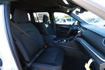 2025 Jeep Grand Cherokee GRAND CHEROKEE LAREDO X 4X2