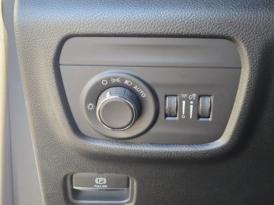 2025 Jeep Grand Cherokee GRAND CHEROKEE LAREDO X 4X2