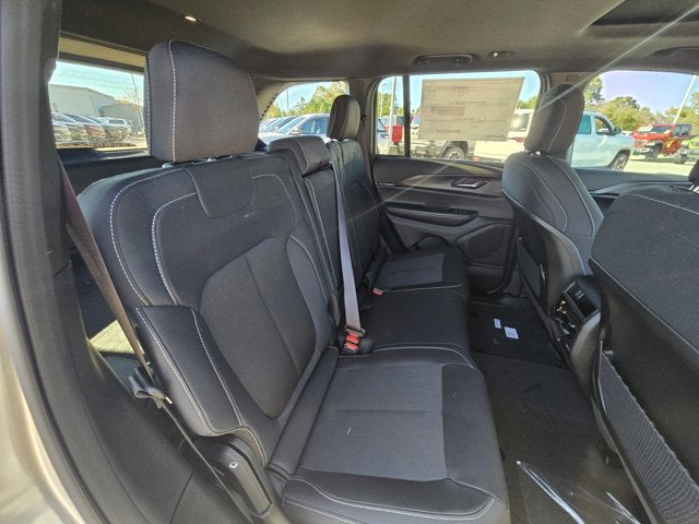 2025 Jeep Grand Cherokee GRAND CHEROKEE LAREDO X 4X2