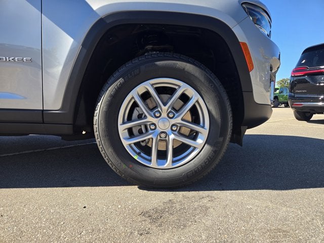 2025 Jeep Grand Cherokee GRAND CHEROKEE LAREDO X 4X2
