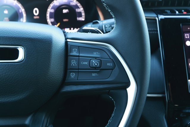 2025 Jeep Grand Cherokee GRAND CHEROKEE LAREDO X 4X2