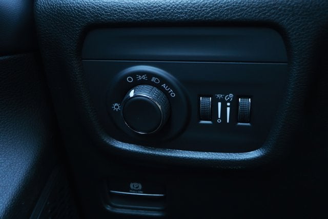 2025 Jeep Grand Cherokee GRAND CHEROKEE LAREDO X 4X2