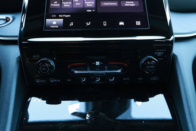 2025 Jeep Grand Cherokee GRAND CHEROKEE LAREDO X 4X2