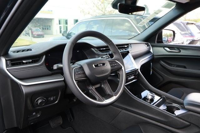 2025 Jeep Grand Cherokee GRAND CHEROKEE LAREDO X 4X2