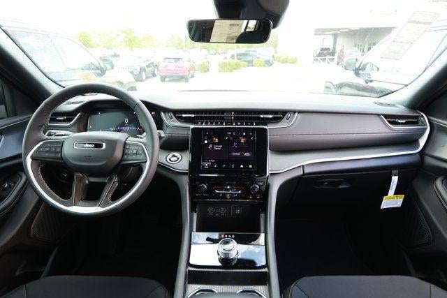 2025 Jeep Grand Cherokee GRAND CHEROKEE LAREDO X 4X2