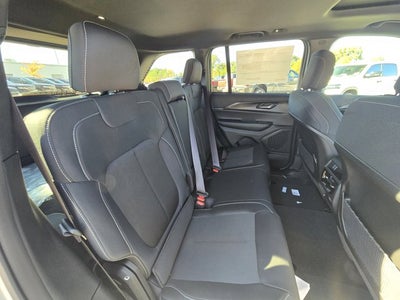 2025 Jeep Grand Cherokee GRAND CHEROKEE LAREDO X 4X2