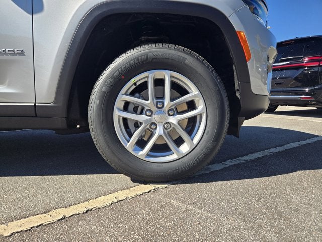 2025 Jeep Grand Cherokee GRAND CHEROKEE LAREDO X 4X2