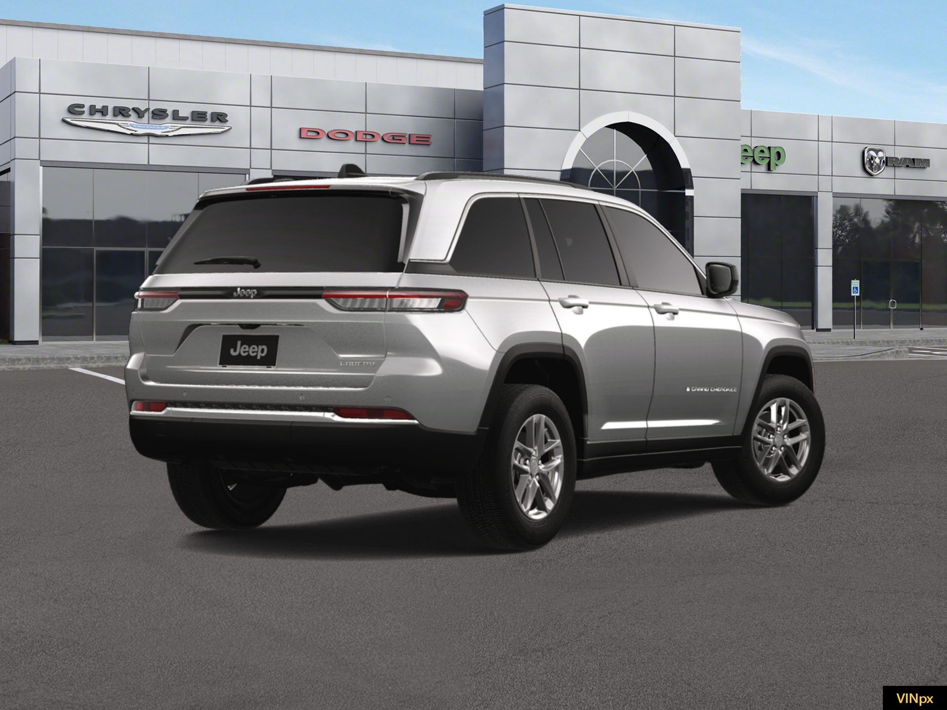 2025 Jeep Grand Cherokee GRAND CHEROKEE LAREDO X 4X2