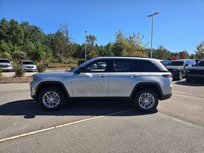 2025 Jeep Grand Cherokee GRAND CHEROKEE LAREDO X 4X2