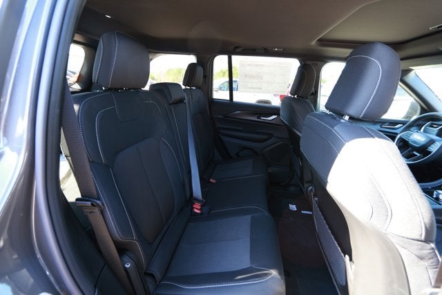 2025 Jeep Grand Cherokee GRAND CHEROKEE LAREDO X 4X2