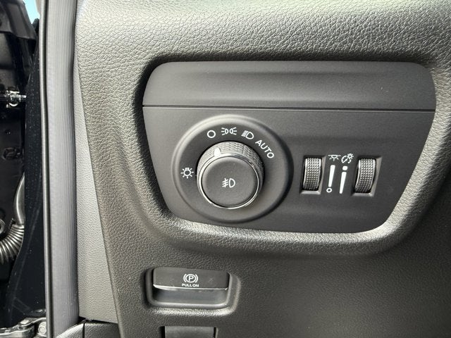 2025 Jeep Grand Cherokee GRAND CHEROKEE LIMITED 4X2