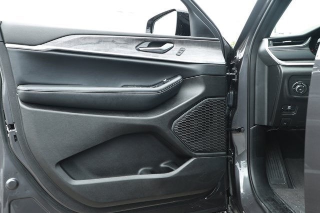 2024 Jeep Grand Cherokee Limited 4x2